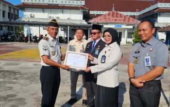 Membanggakan, Lapas Pangkalpinang Terima Penghargaan Maladministrasi Pelayanan Publik dari Kemenimipas RI