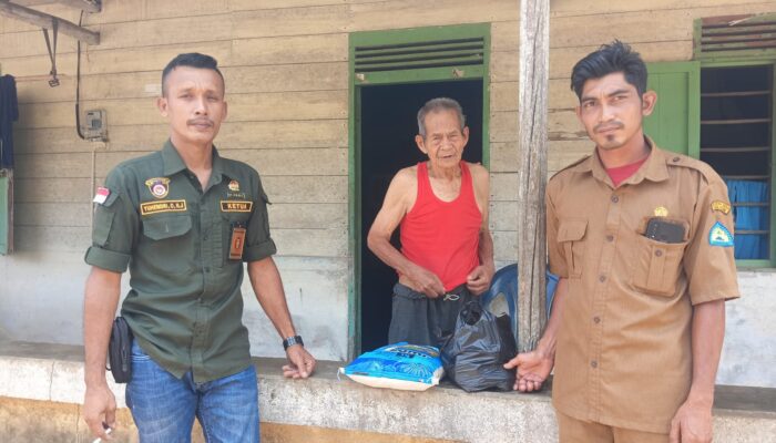AKPERSI Babel Salurkan Sembako untuk Warga Dusun Johar